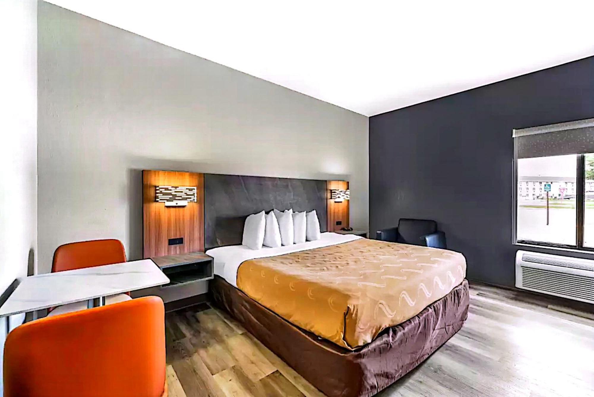 Quality Inn & Suites Manhattan Ngoại thất bức ảnh
