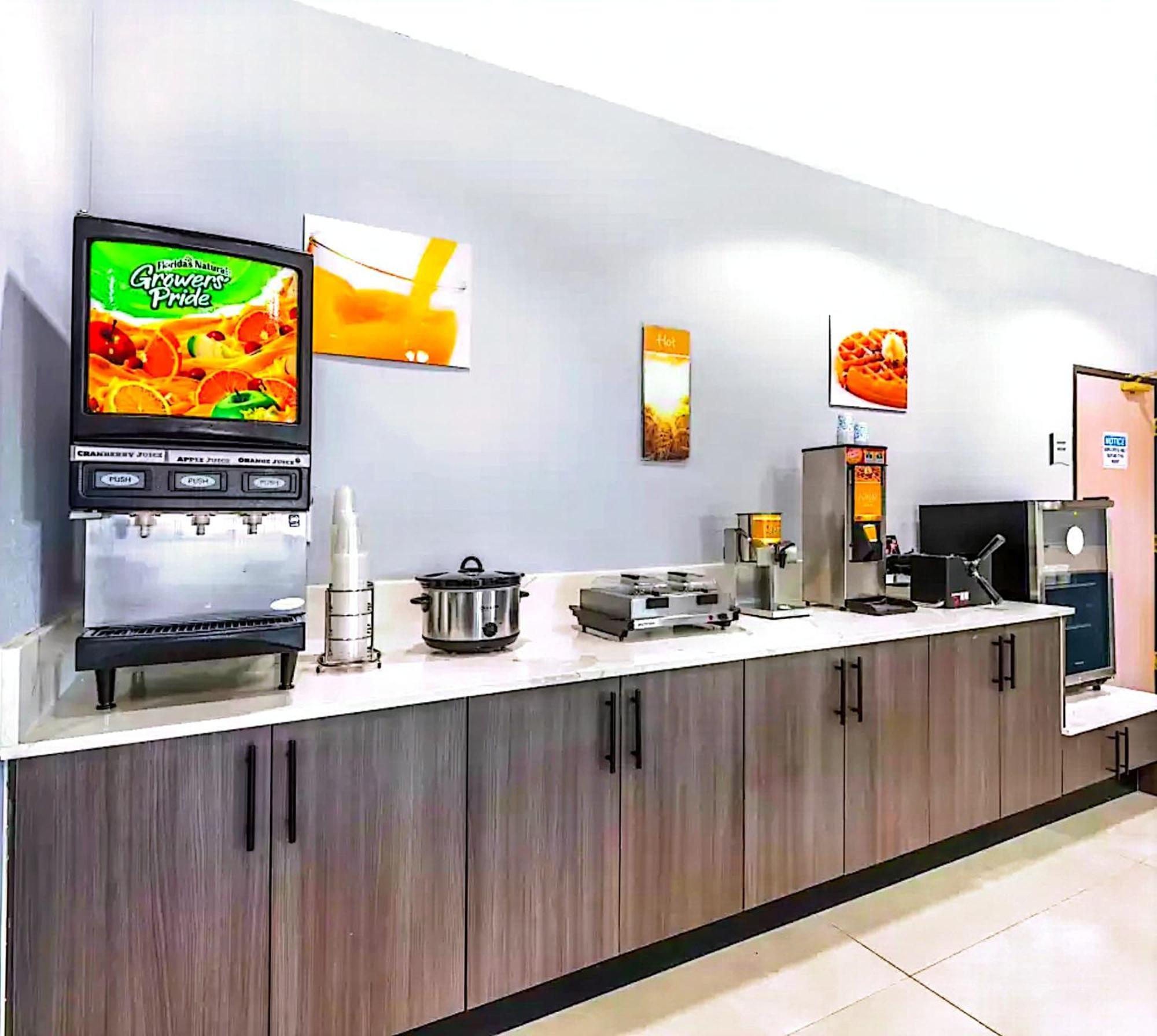 Quality Inn & Suites Manhattan Ngoại thất bức ảnh