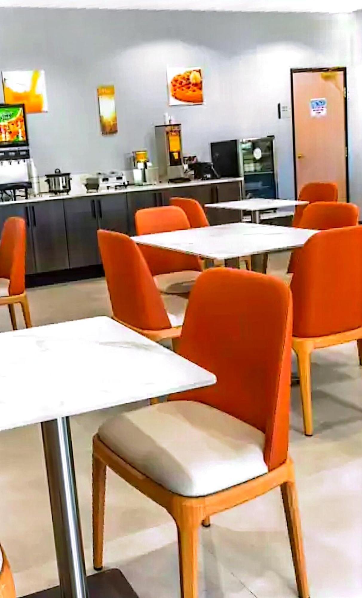 Quality Inn & Suites Manhattan Ngoại thất bức ảnh