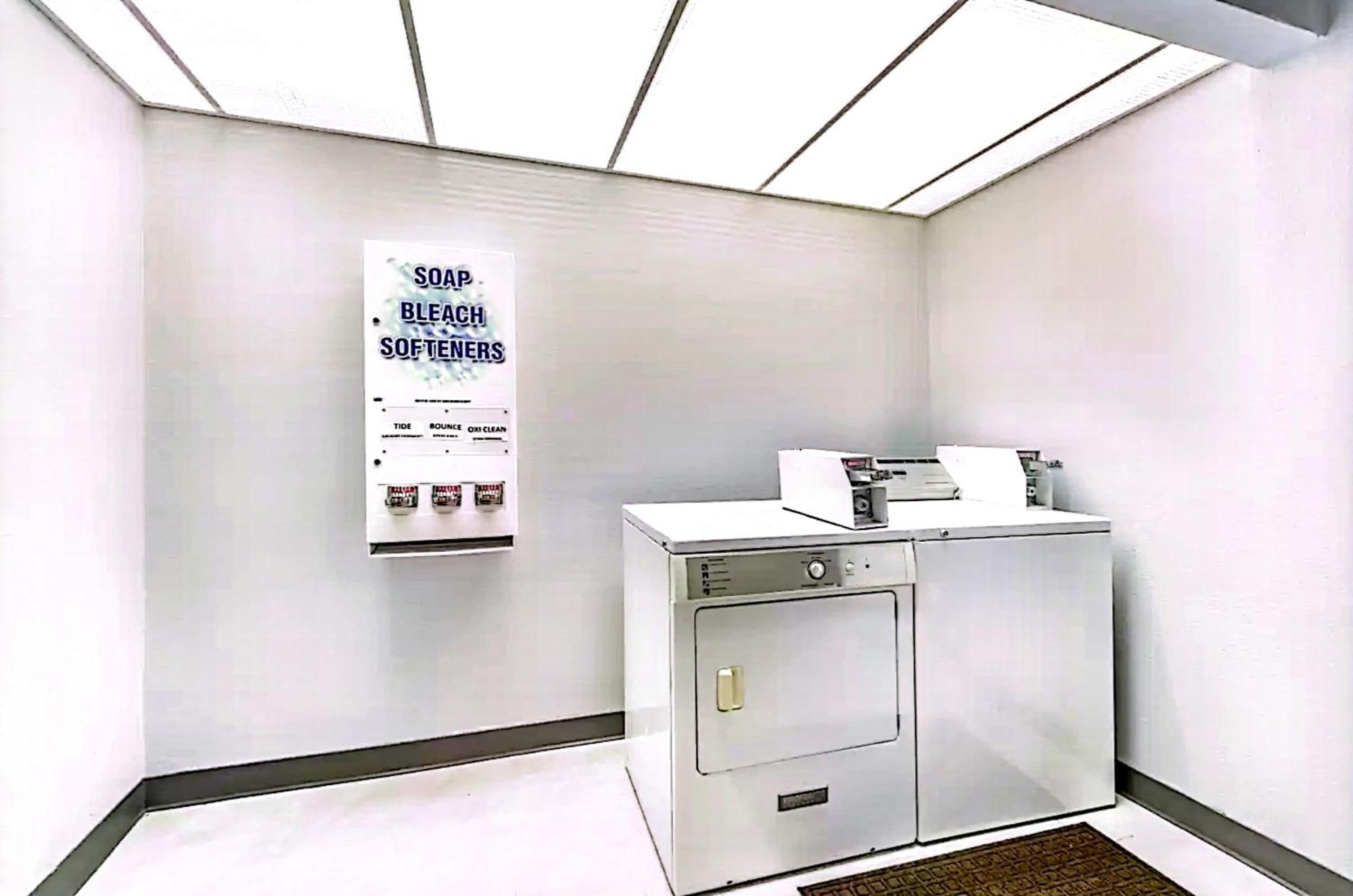 Quality Inn & Suites Manhattan Ngoại thất bức ảnh
