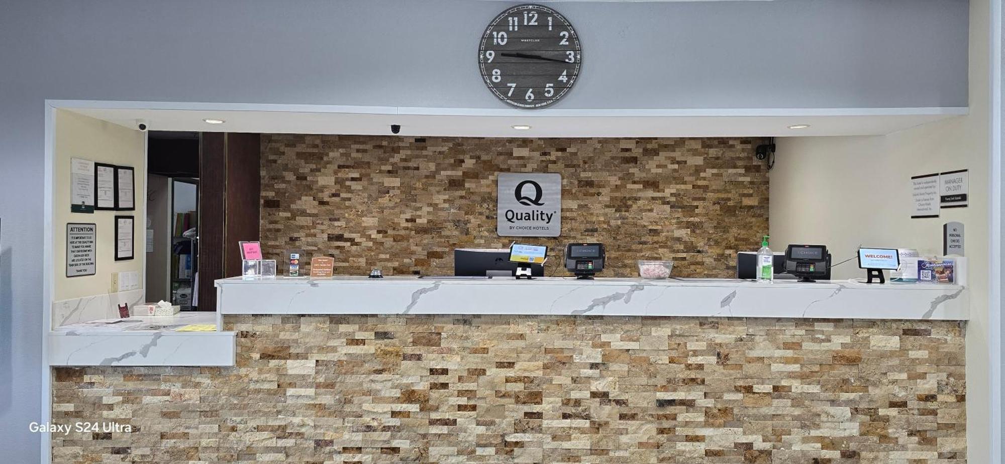 Quality Inn & Suites Manhattan Ngoại thất bức ảnh