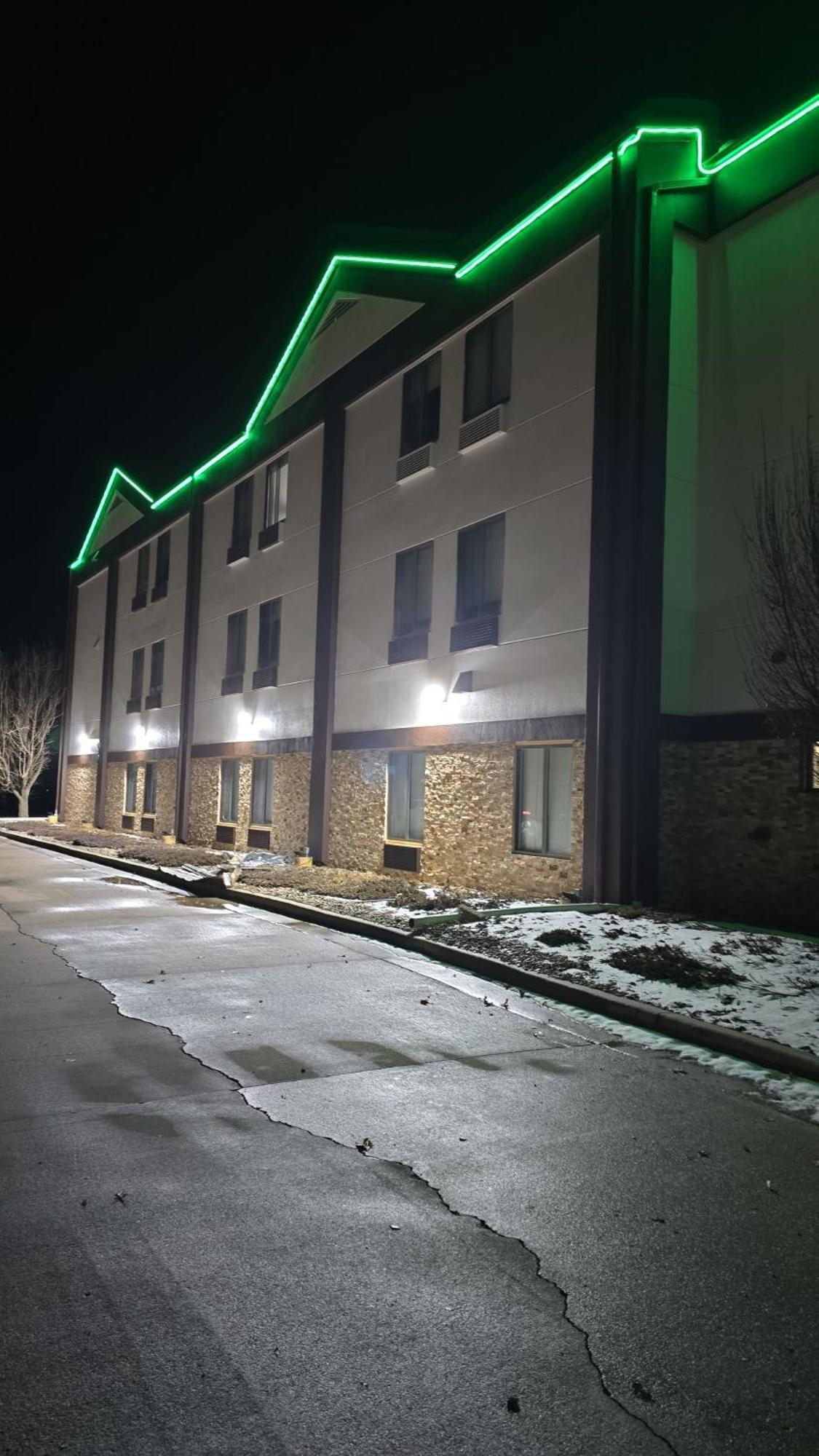 Quality Inn & Suites Manhattan Ngoại thất bức ảnh