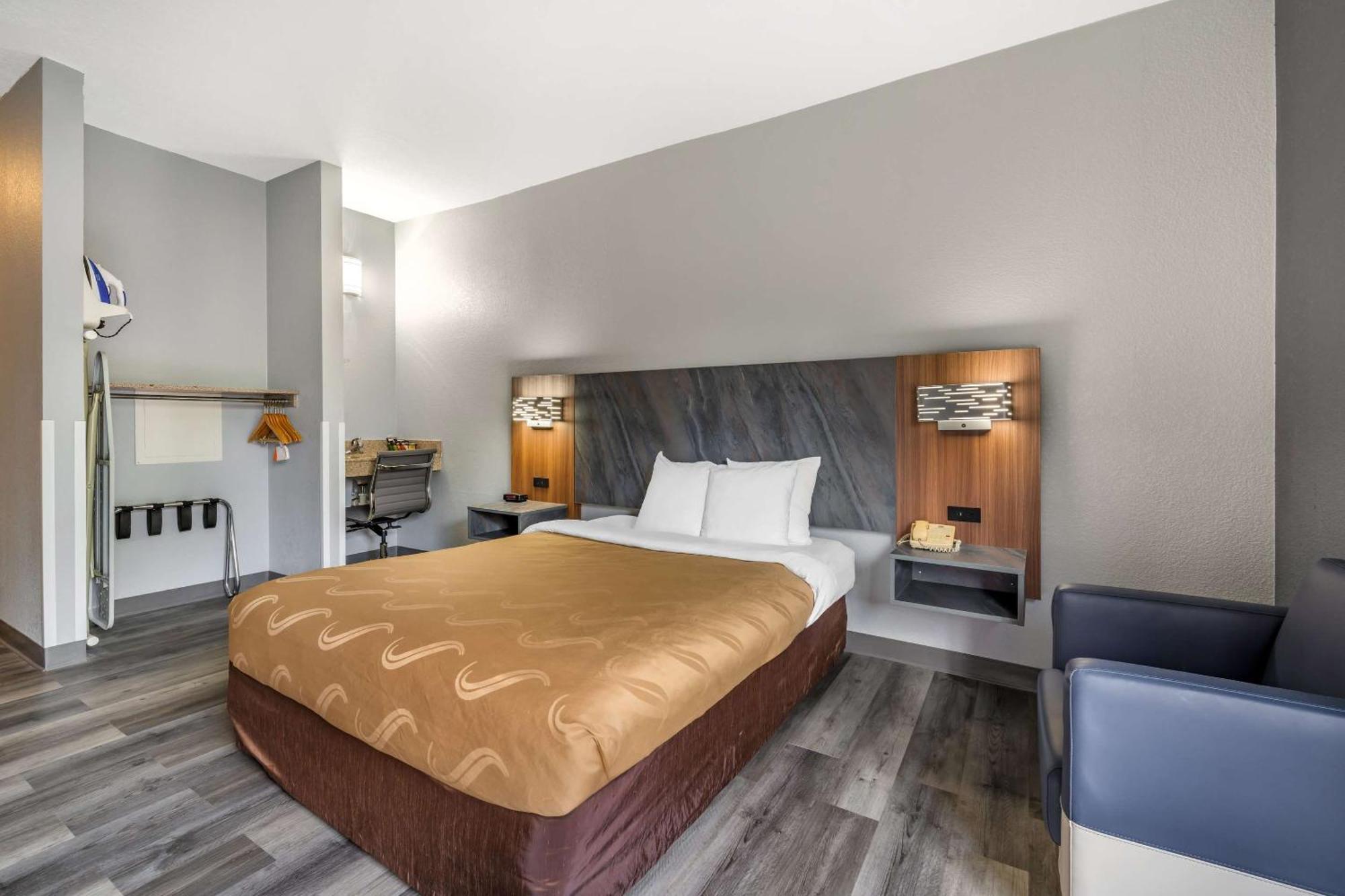 Quality Inn & Suites Manhattan Ngoại thất bức ảnh