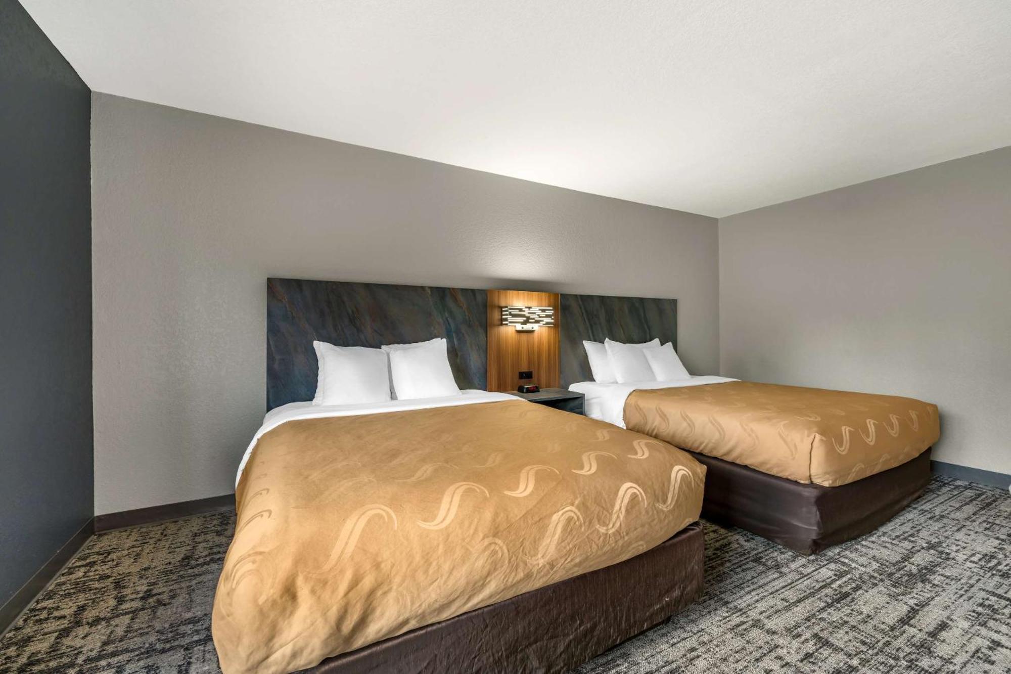 Quality Inn & Suites Manhattan Ngoại thất bức ảnh
