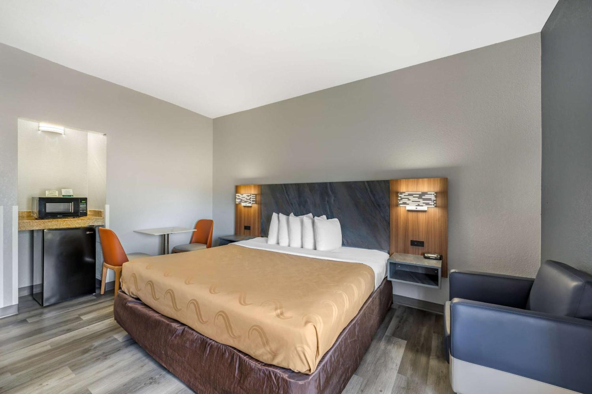 Quality Inn & Suites Manhattan Ngoại thất bức ảnh