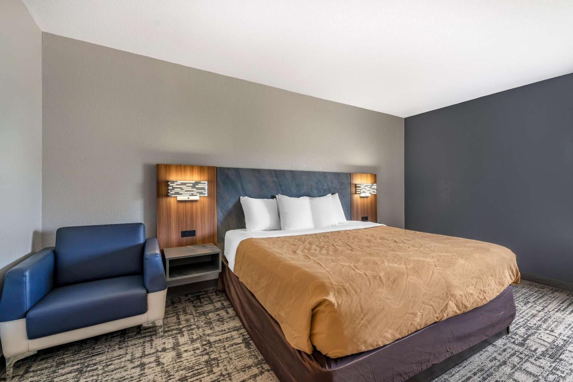 Quality Inn & Suites Manhattan Ngoại thất bức ảnh