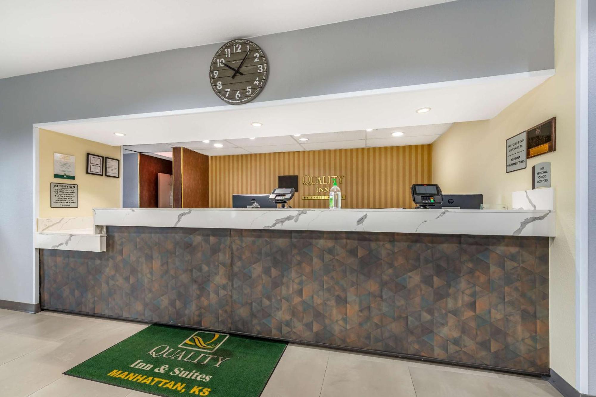 Quality Inn & Suites Manhattan Ngoại thất bức ảnh